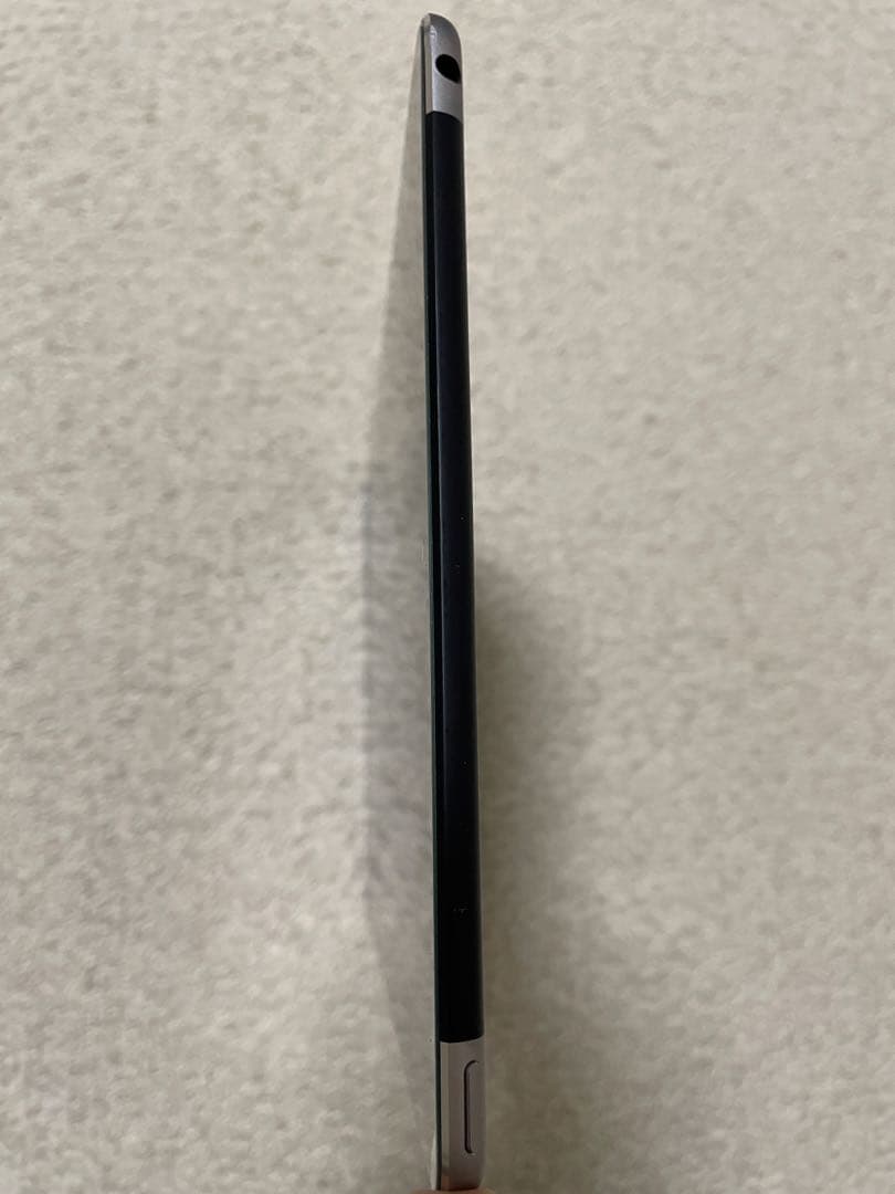 iPad Air2 128GB Wi-Fi + Cellular スペースグレー