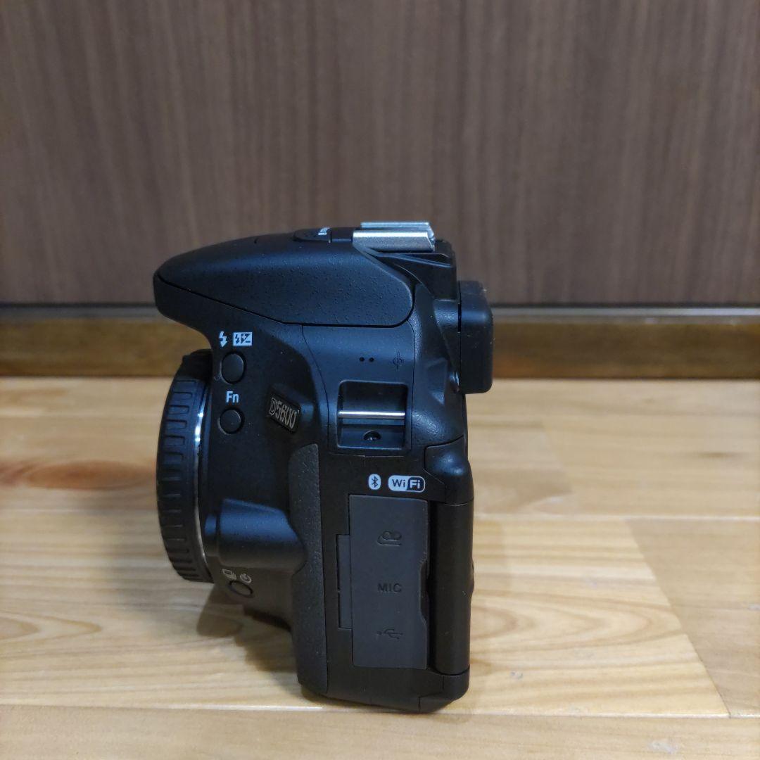 ニコン　D5600　ダブルズームキット　②
