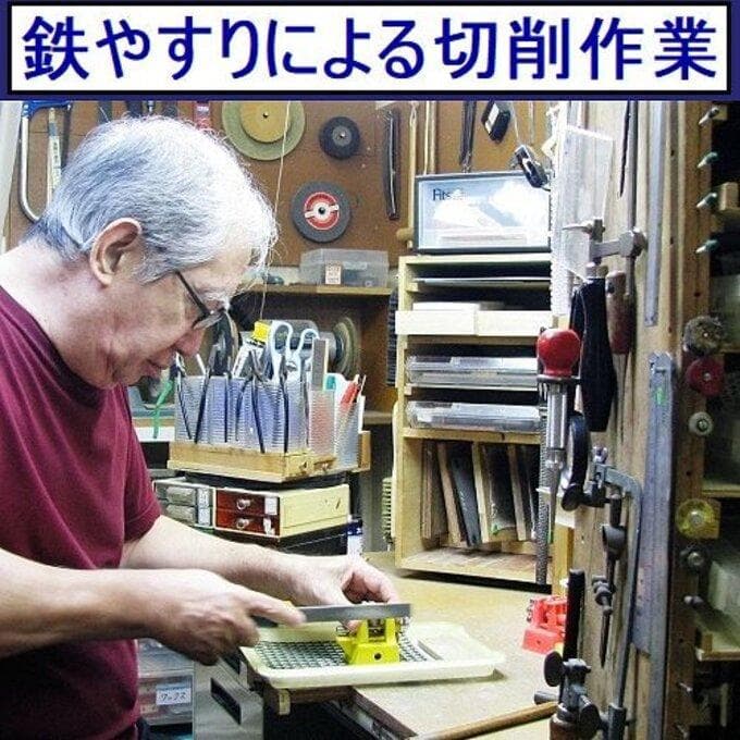 ギリシャ正教のクロス　梨地光沢仕上げの小さなギリシャ十字架　gc02b　好評です