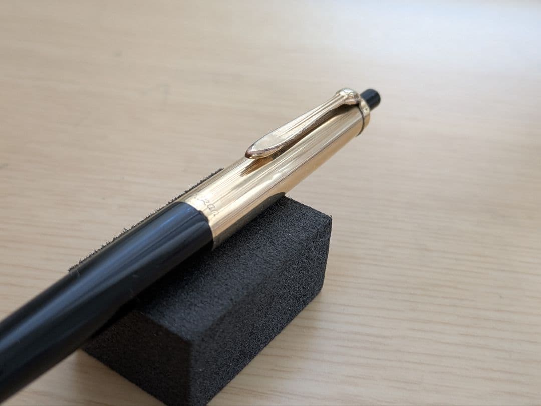 Pelikan ペリカン ボールペン #555 ロールドゴールド/ブラック