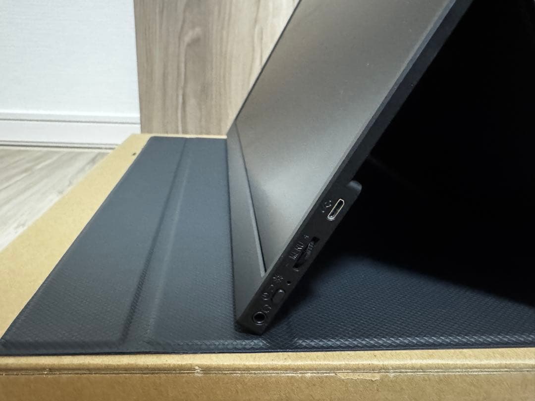 KEEPTIME モバイルモニター　15.6インチ　16:9画面　新品ほぼ未使用