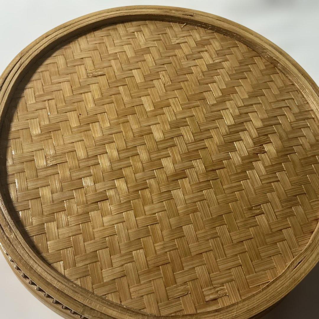 「駿河竹千筋細工（静岡）」　非常に精巧に作られた盛り籠（もりかご）」　「菓子器」
