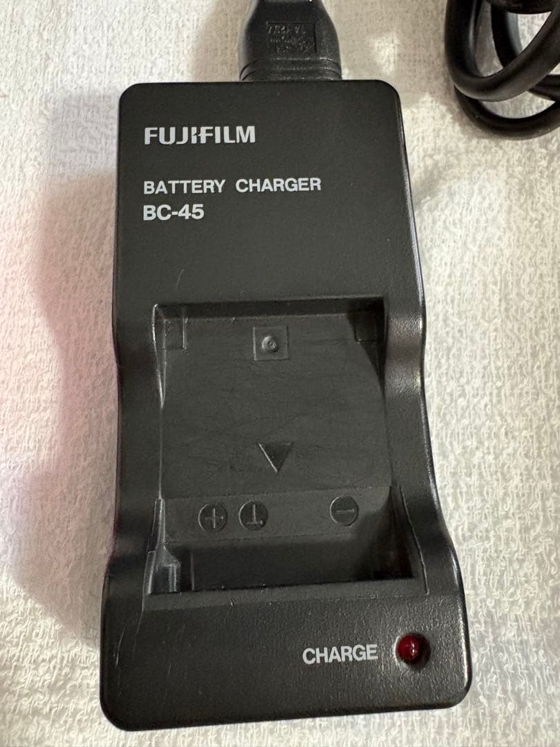 【希少】FUJIFILM FinePix Z250fd ピンク デジカメ