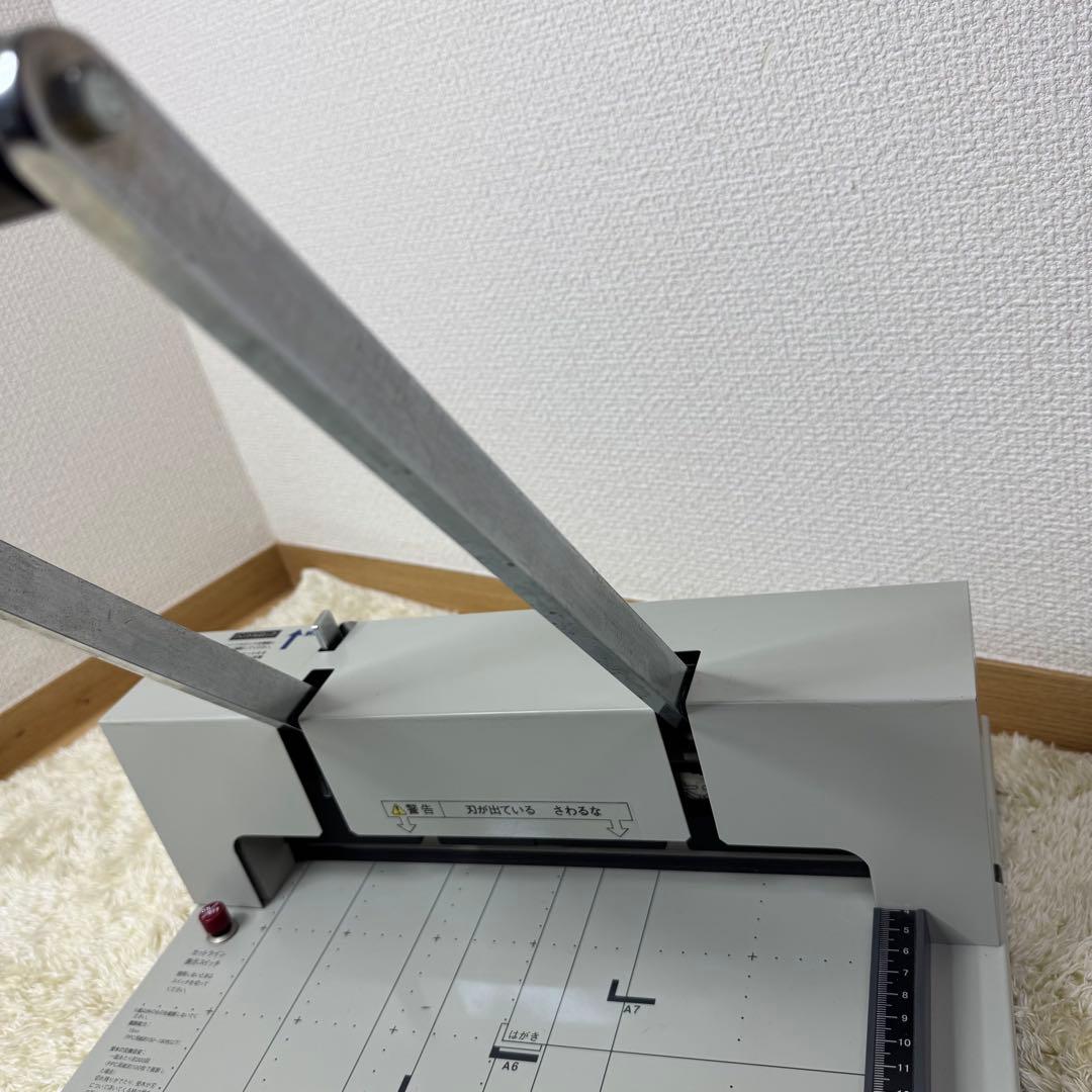 【訳あり】　PLUS 断裁機 PK-513LN 自炊裁断機