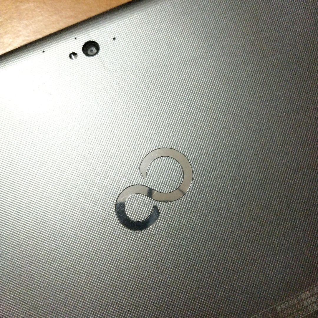富士通　ARROWS TAB Q736