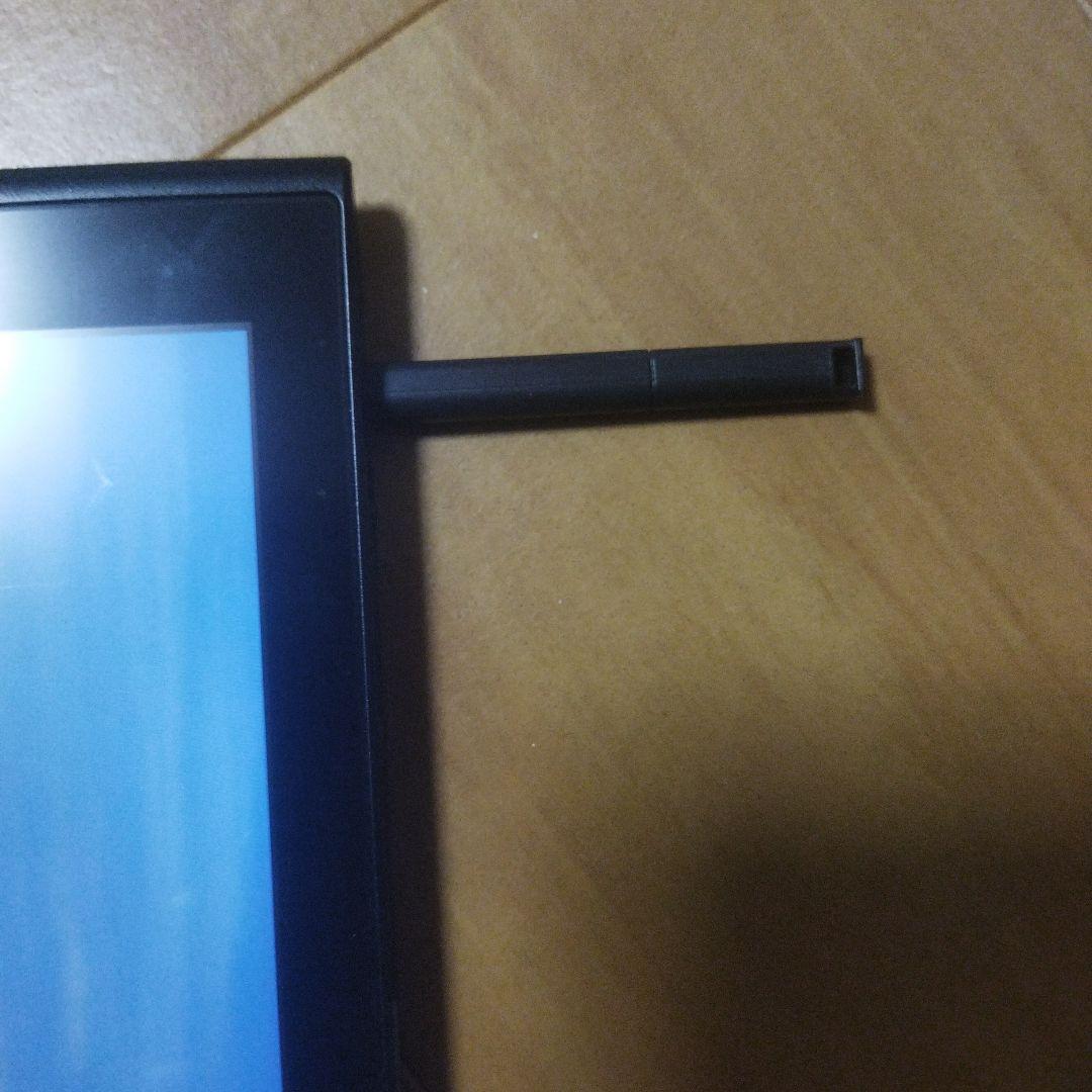 富士通　ARROWS TAB Q736