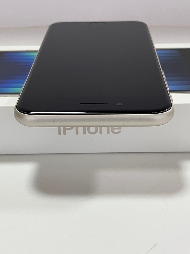 Apple iPhoneSE 第3世代 64GB SIMフリー 電池容量75%