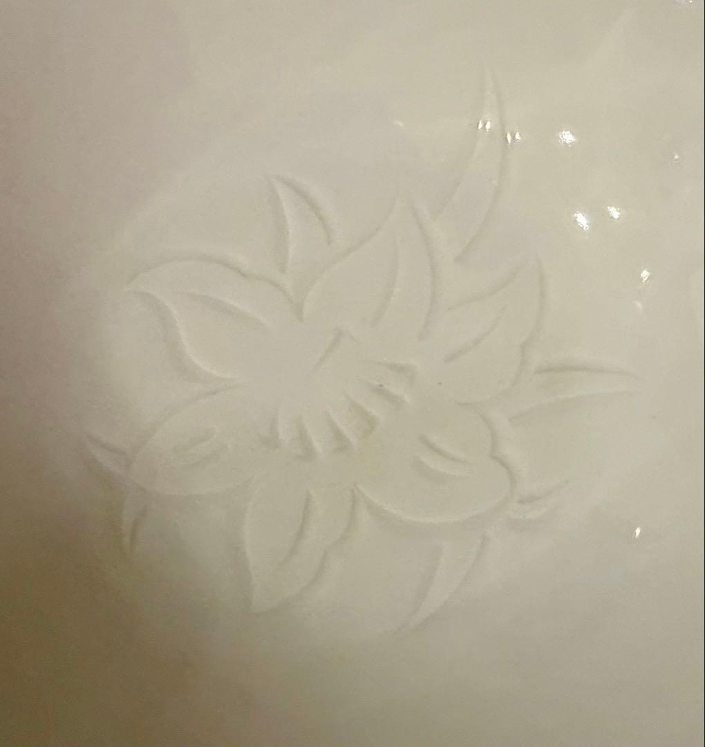 井上萬二　皿　白磁彫文　木箱
