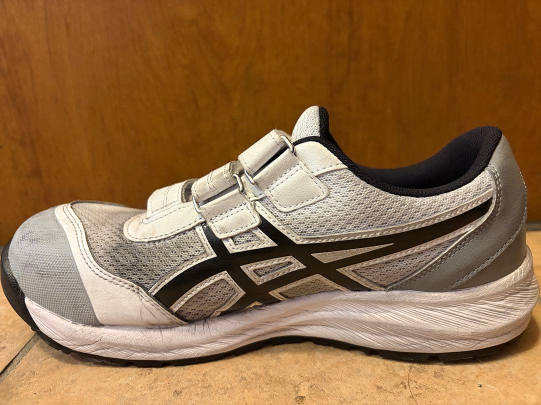 asics アシックス　安全靴　CP215