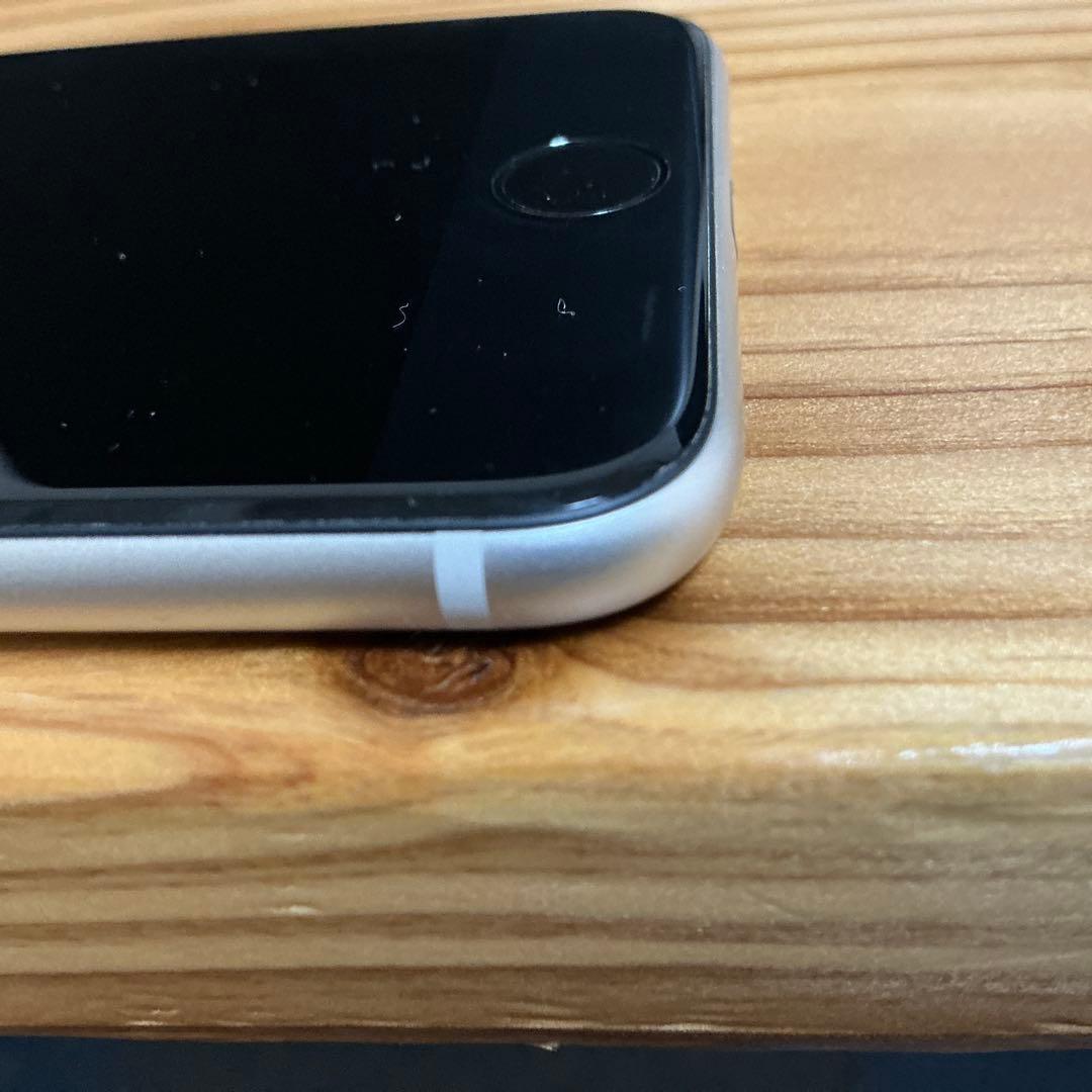 Apple iPhone SE 第3世代64GB スターライト