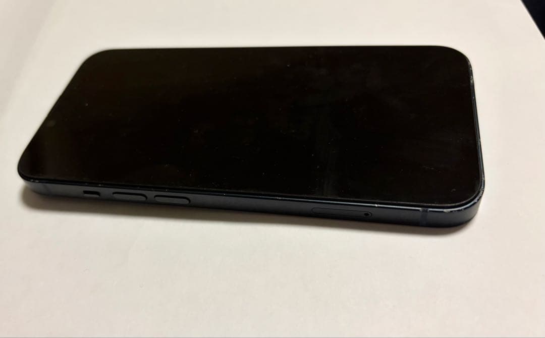 【ジャンク・動作OK】iPhone 14 ミッドナイト 128GB（背面割れ）