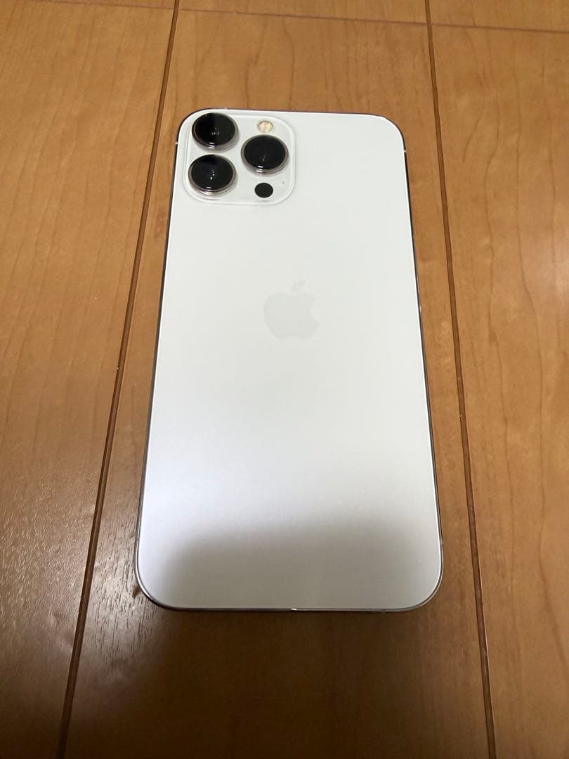 iPhone13 Pro Max シルバー