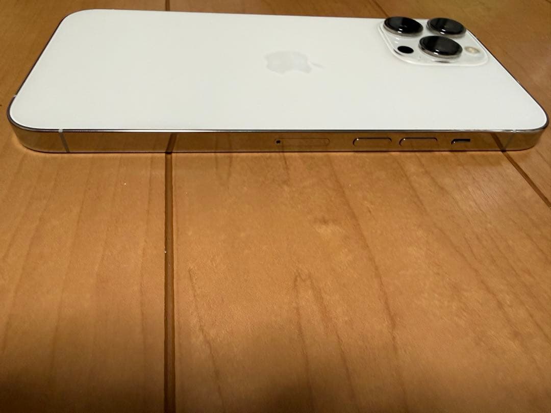 iPhone13 Pro Max シルバー