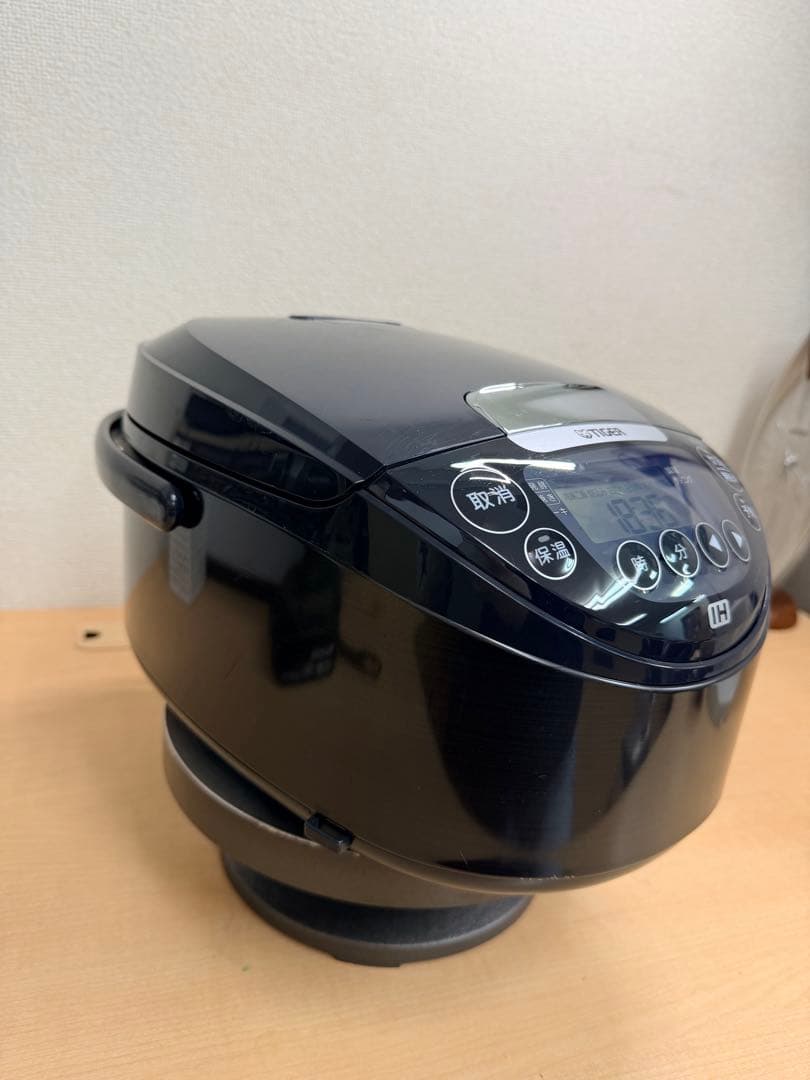 タイガー 炊飯器JPW-T100 1.0L（5.5合)2023年製 IH炊飯器