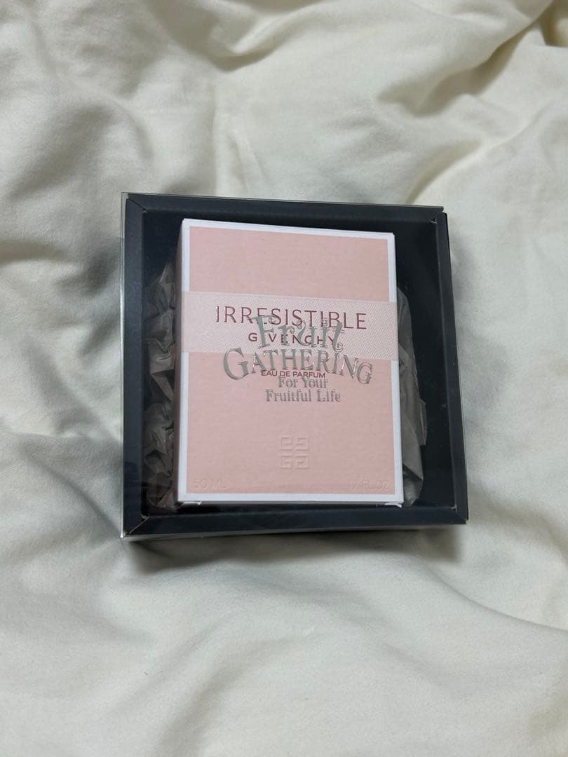 香水(女性用) GIVENCHY IRRESISTIBLE Eau de Parfum 50ml