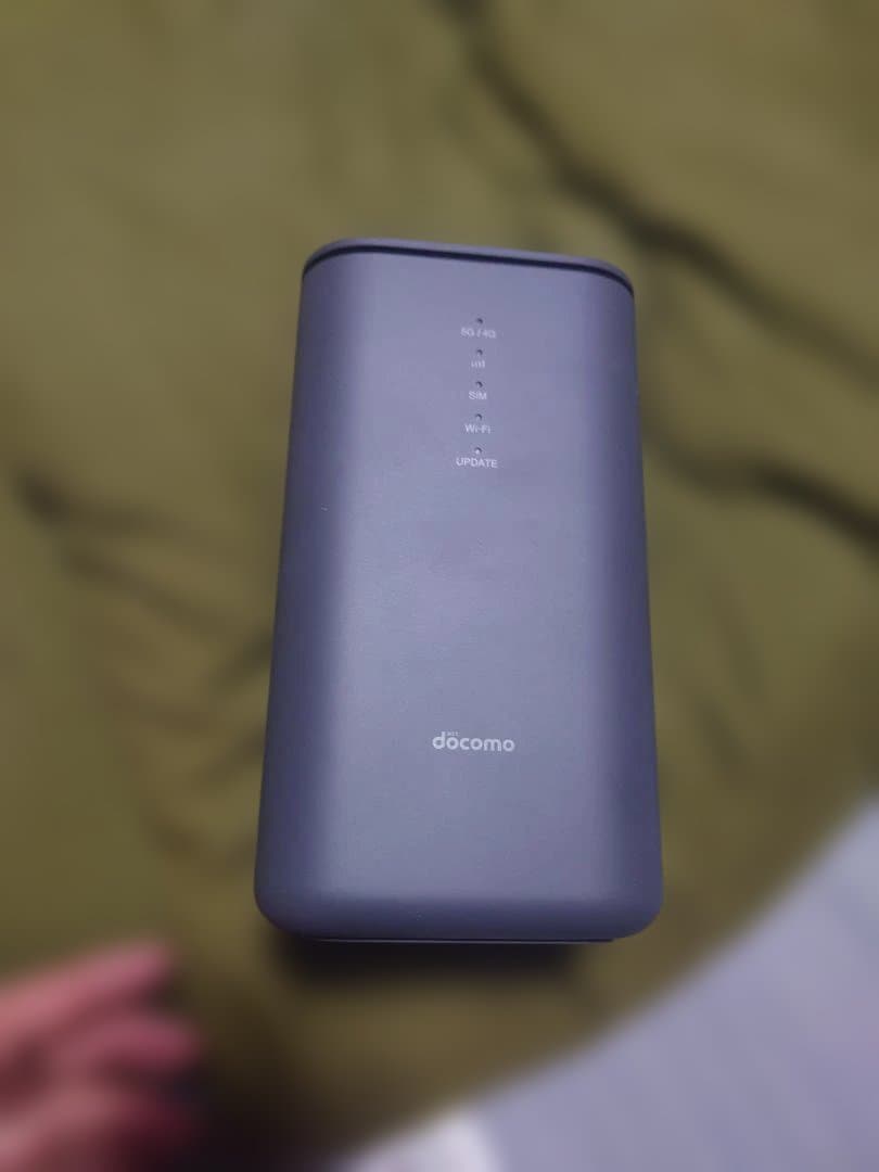 docomo 5Gホームルーター HR02