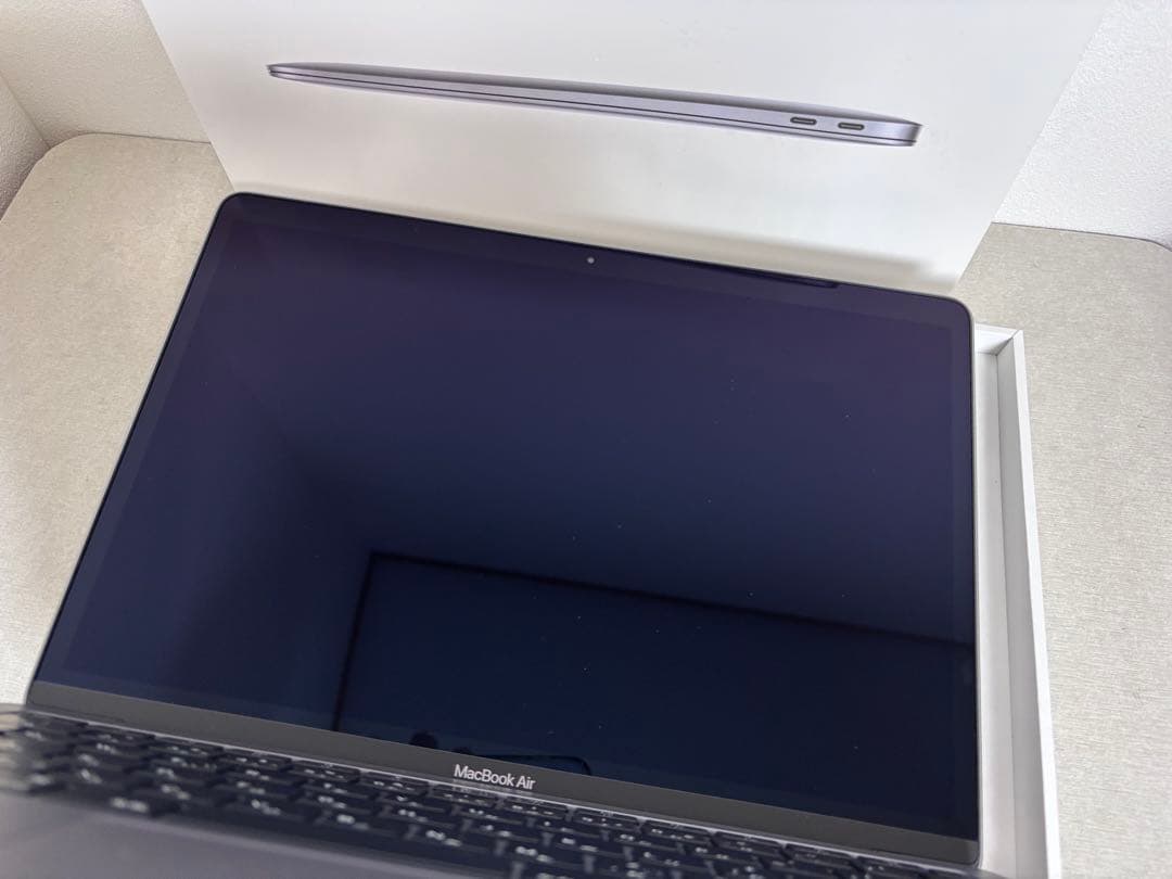 【極美品】MacBook Air M1チップ 8GB/256GB スペースグレイ