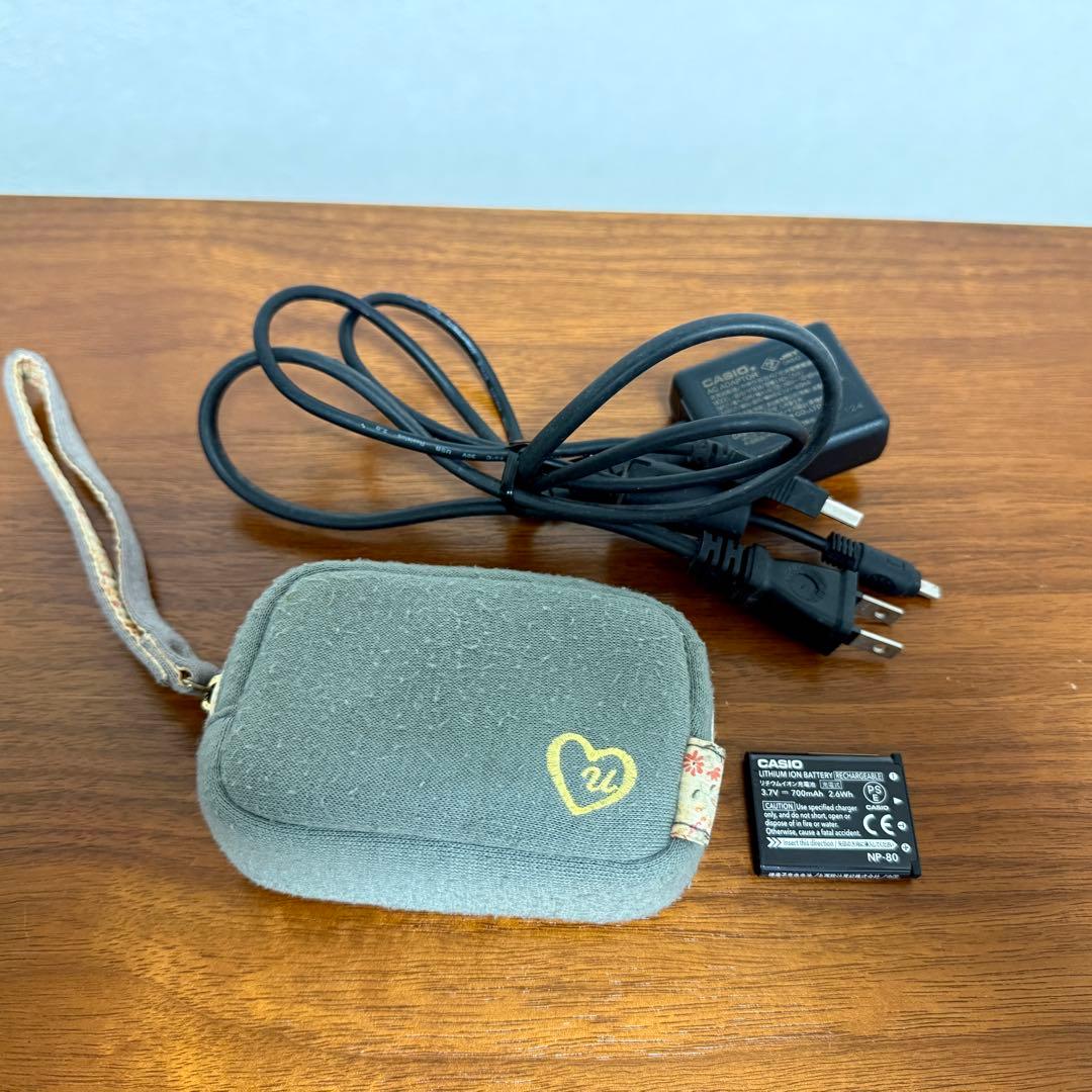 【美品】CASIO EXILIM EX-ZS150 コンパクトデジタルカメラ