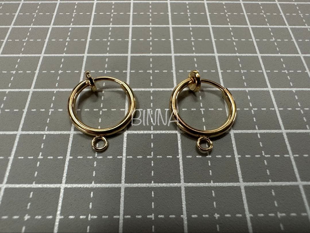 ✴︎14kgf✴︎ オニキス×MOP×クリスタル カービングピアスorイヤリング