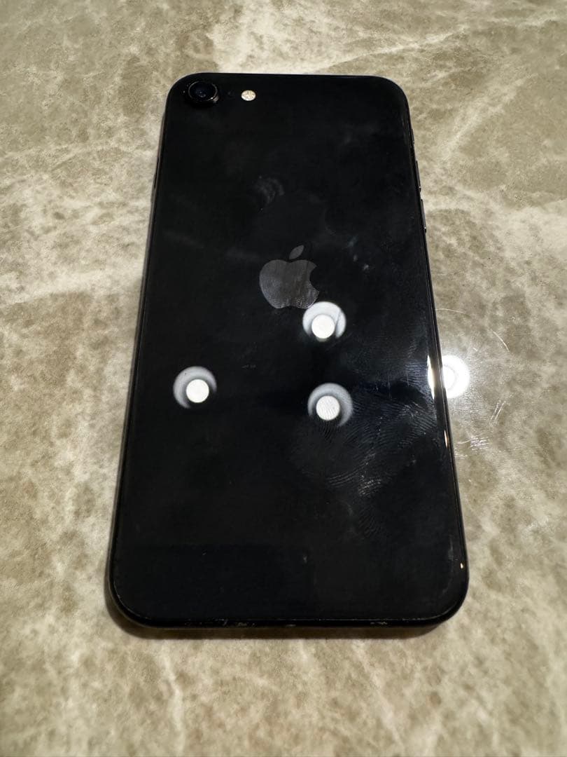 Apple／iPhone SE(第2世代)／ブラック／64GB
