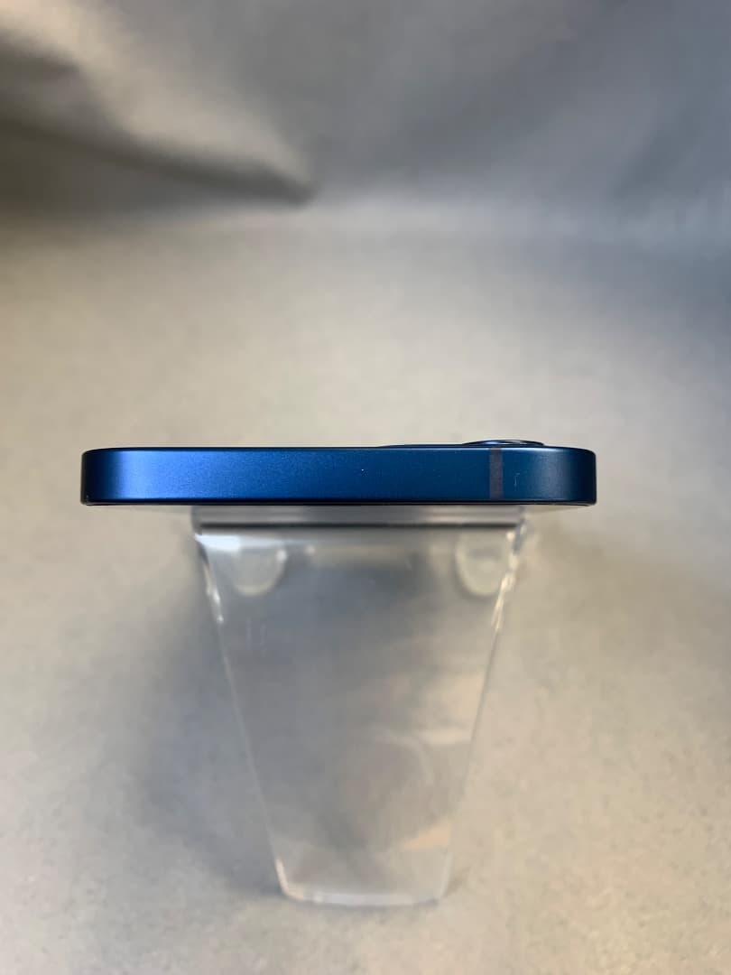 超美品　国内版　SIMフリー　iPhone12 64GB ブルー色