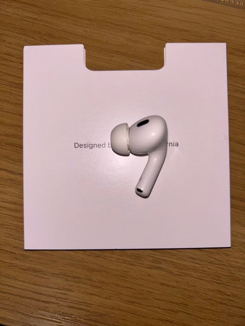 Apple AirPods Pro 第2世代 右耳 充電ケーブル、イヤピース付き