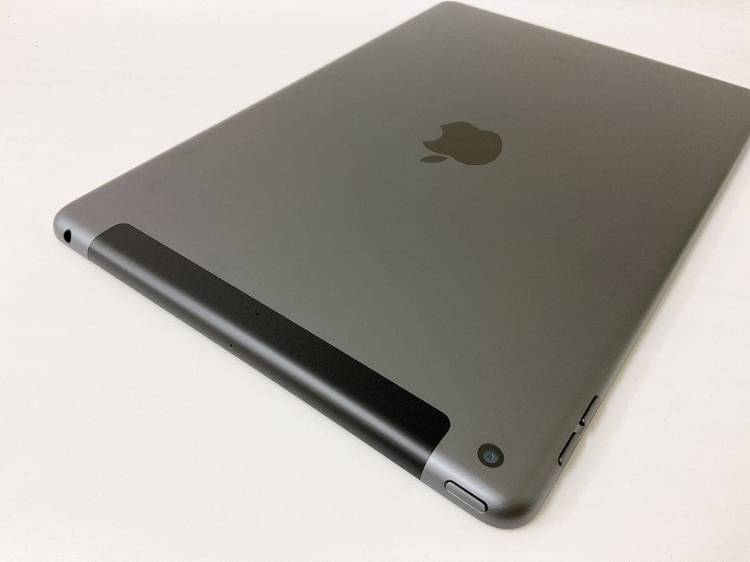【超美品・BT95％】iPad 第8世代 32GB Cellularモデル