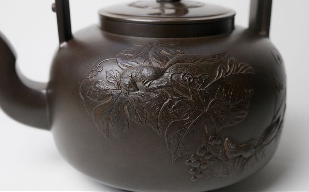 末武整宝 作 文化財保持者 栗鼠葡萄文 湯沸 茶道具 銅製 整宝 煎茶器 急須