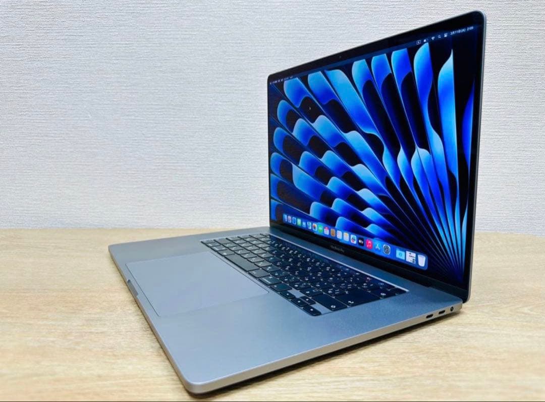 Y*O様 2025年OS] MacBook Pro ／4K／メモリ32GB