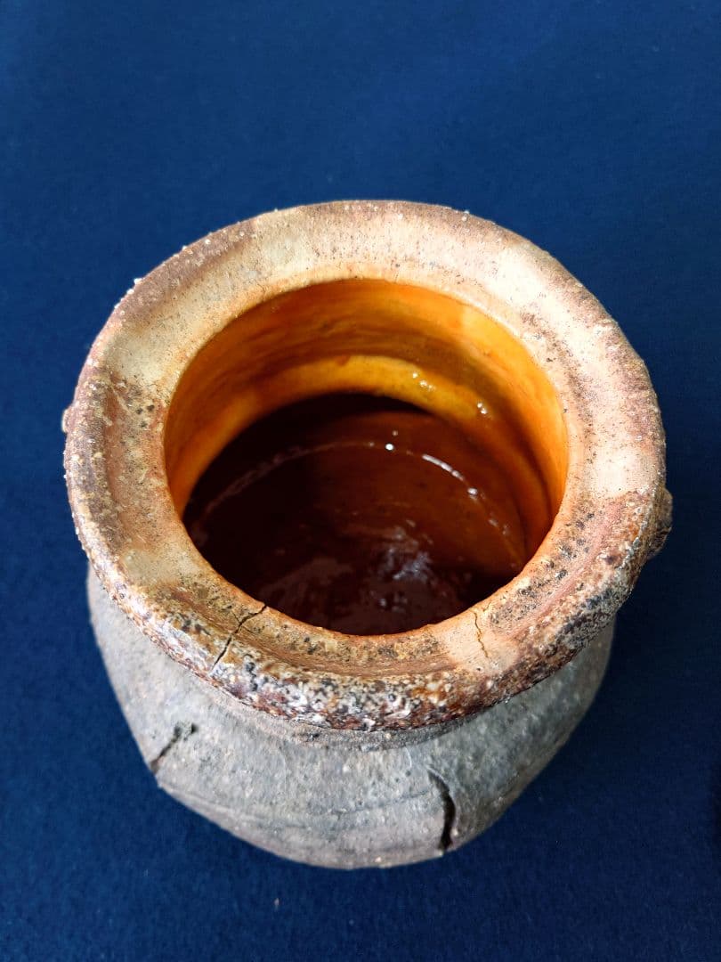 高橋春斎作　信楽破れ袋写水指　箱無し