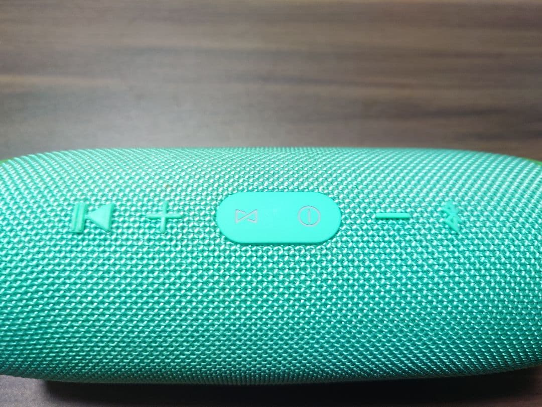 【美品】JBL CHARGE3ポータブルBluetoothスピーカー収納ケース付