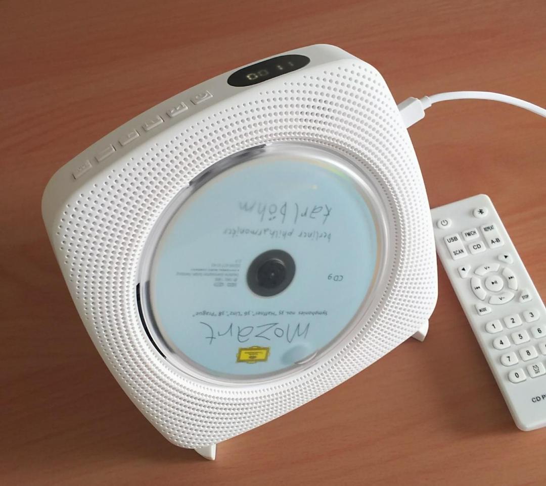 壁掛け＆置き式ポータブルCDプレーヤー 1台多役 LEDディスプレイ付き