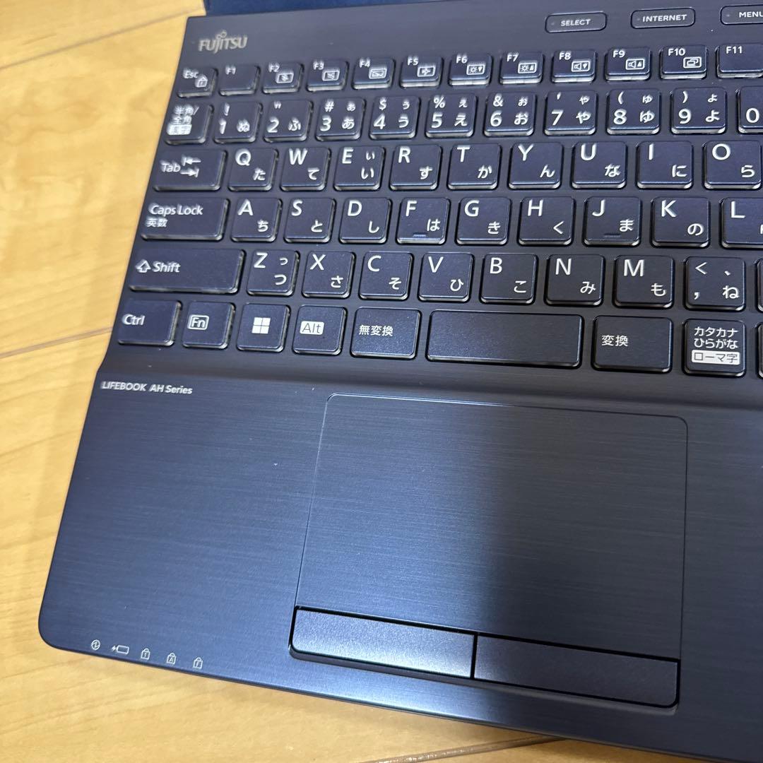 【極美品】富士通 FMVA47H3LC i5-1235U 16GB 512GB