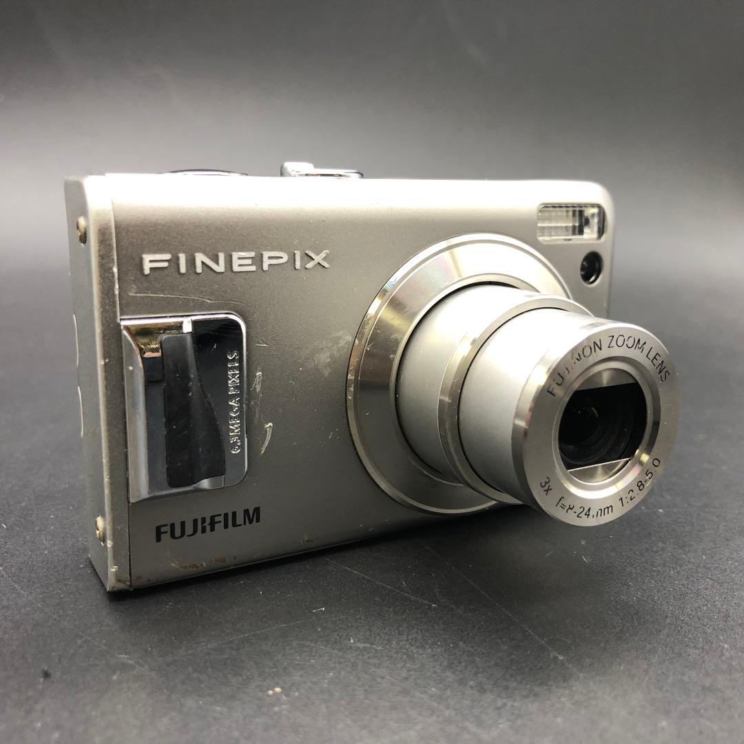 FUJIFILM FinePixF31fd デジタルカメラ　xDカード付き