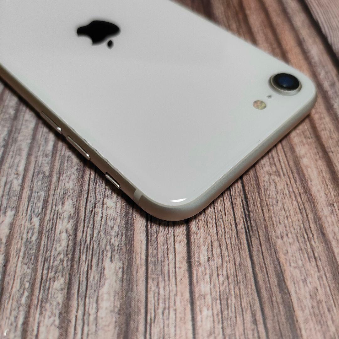 iPhone SE 第3世代 64GB スターライト バッテリー93%