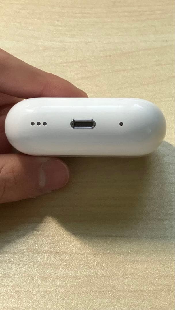 AirPods本体 ホワイト USB-C充電