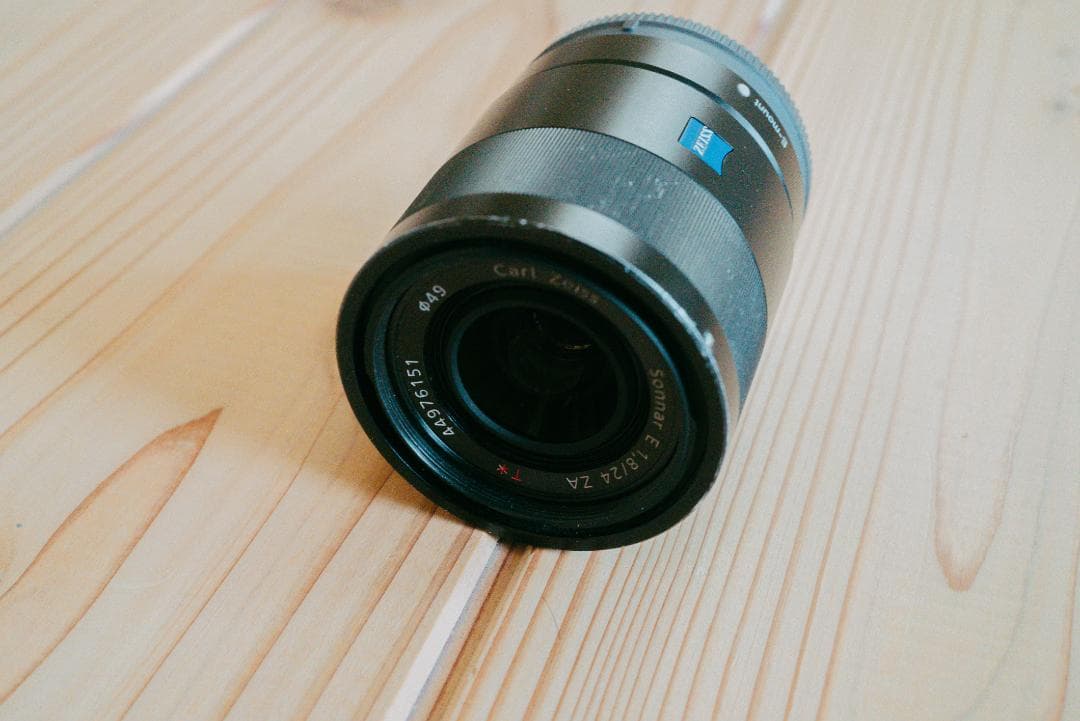 ソニーEマウント単焦点Sonnar T* 24mm F1.8ZA APS-C