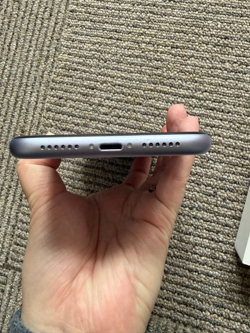 iPhone 11 パープル 256 GB SIMフリー（箱・付属品あり）