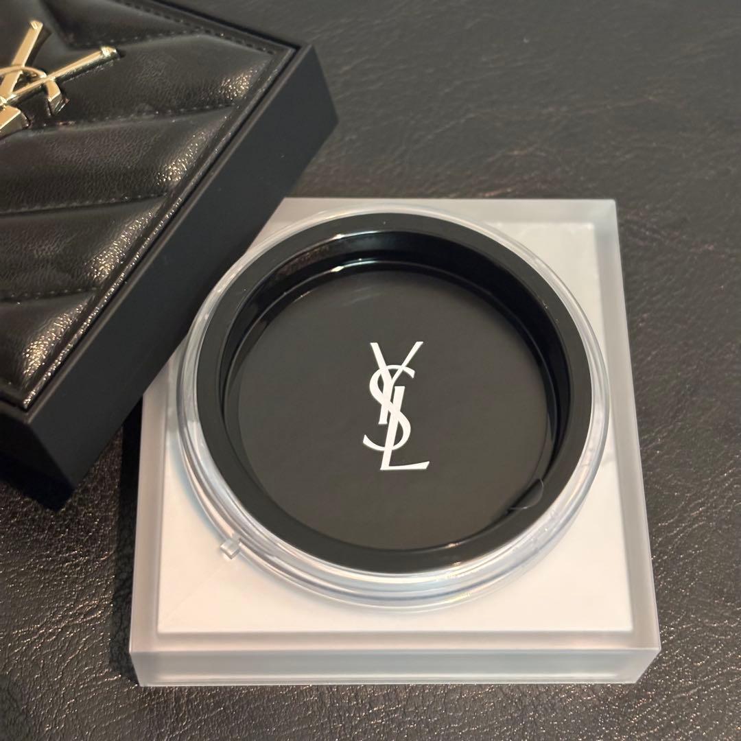 【新品未使用】YSL オールアワーズハイパールースパウダー05 パステルブルー