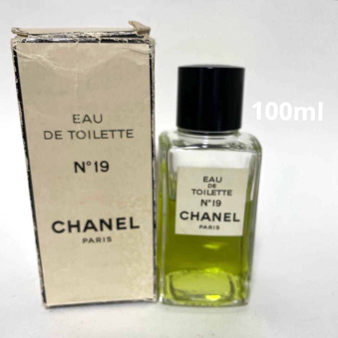 CHANEL　シャネル　N°19　19番 シャネル19 オードトワレ