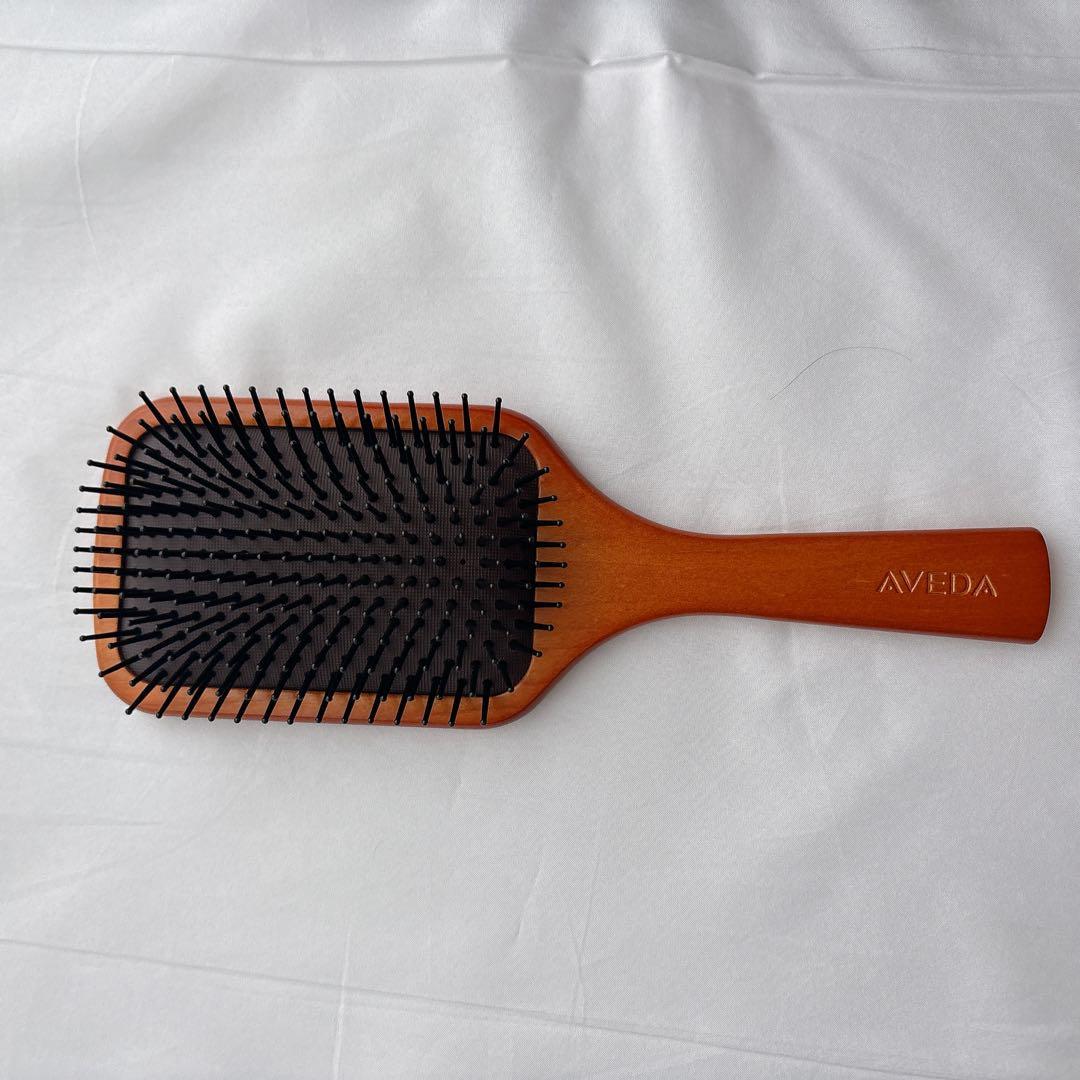 【新品未使用】 AVEDA familiar パドルブラシ 限定品