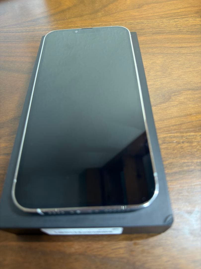 Apple iPhone 13 Promaxシルバー 本体
