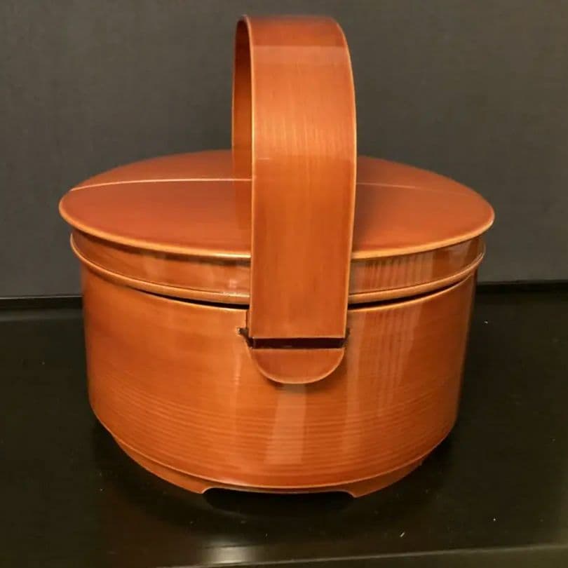 天然木　飛騨春慶塗　丸形重箱 二段重　持ち手 重箱　直径24　高さ24cm