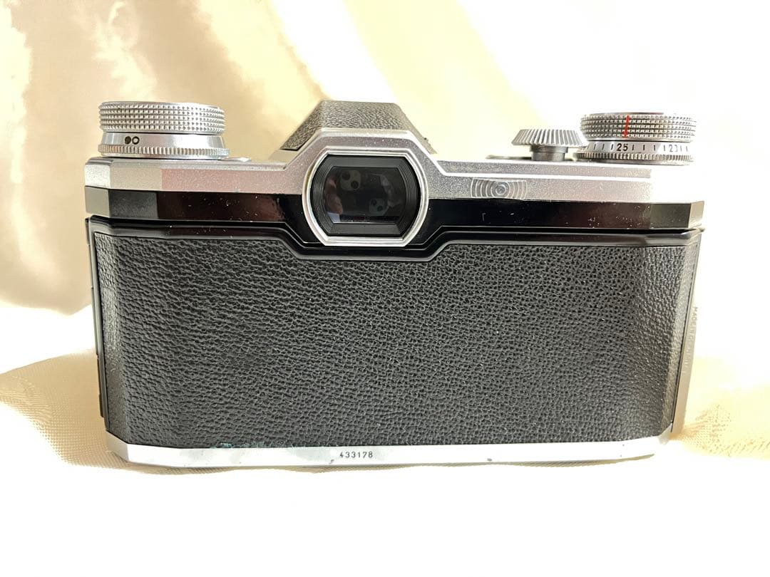 Pentacon F 旧東ドイツ製カメラ　Carl Zeiss f2.8/50