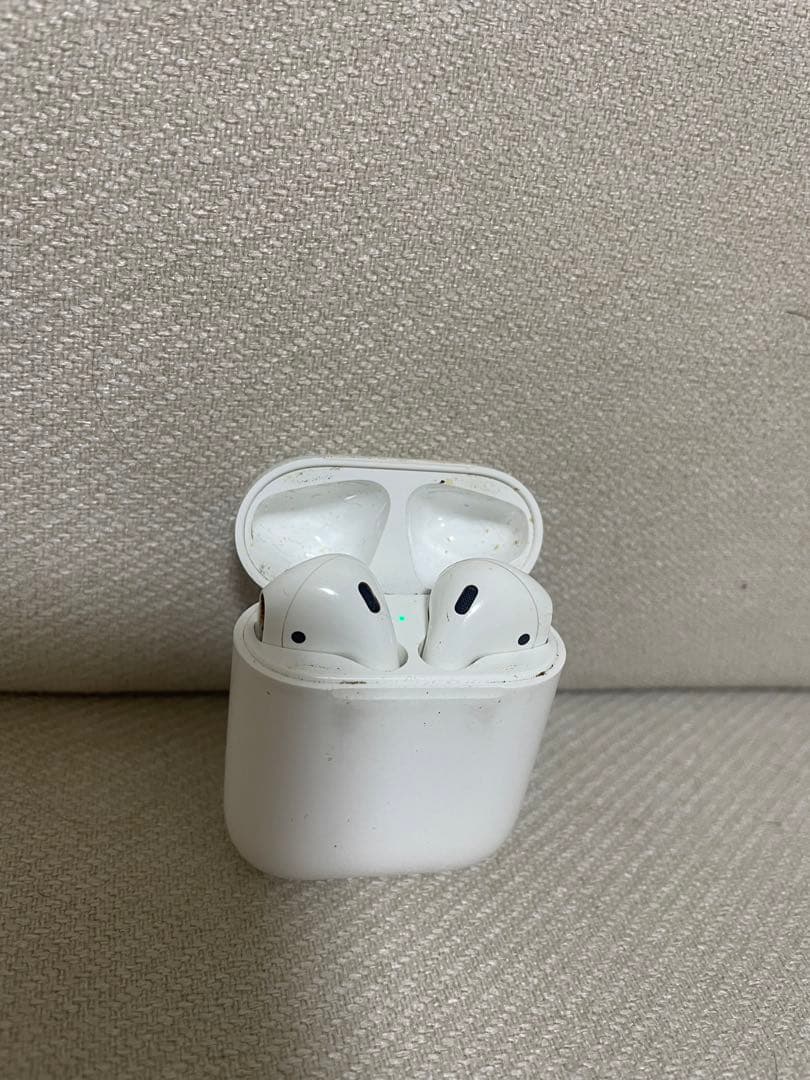 AirPods本体 ホワイト 充電ケース付き