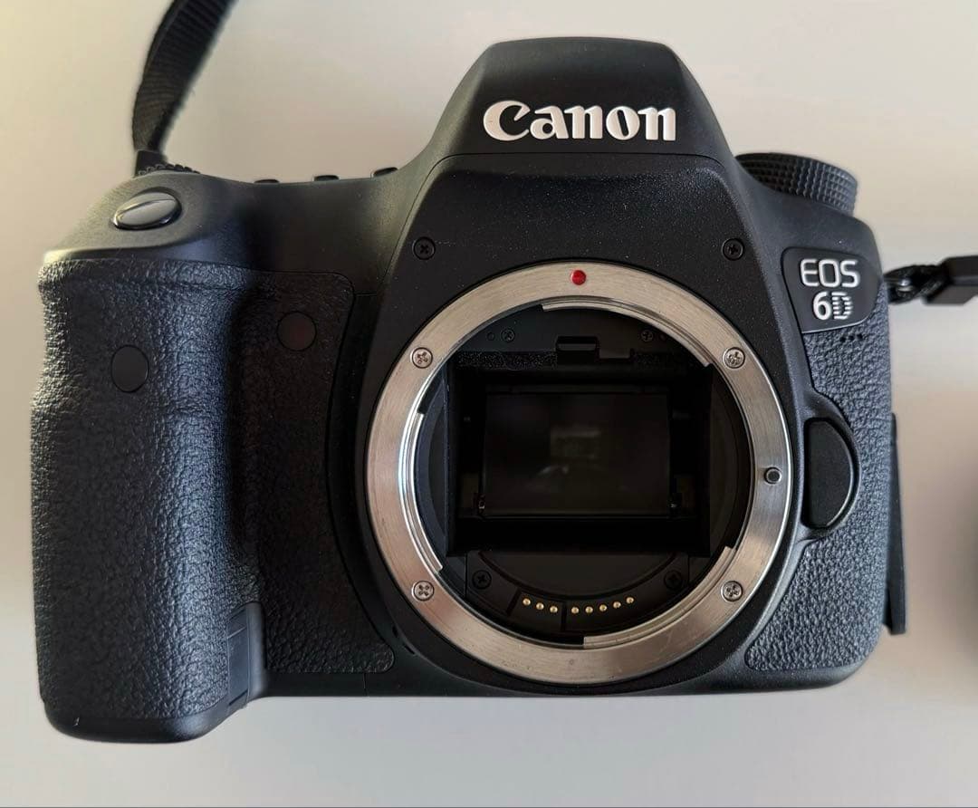 Canon EOS 6D フルサイズ 一眼 ストラップ付