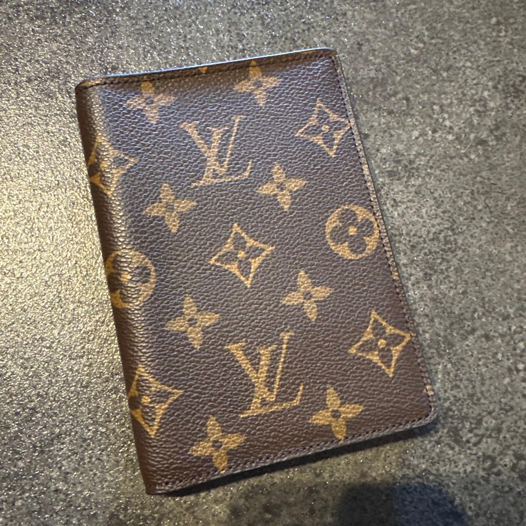 Louis Vuitton モノグラム パスポートケース　ルイヴィトン
