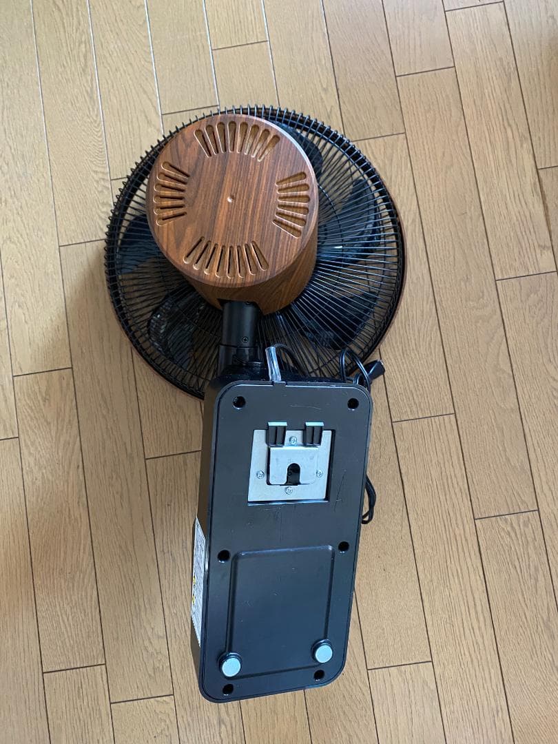 ジ*ド様 【美品】 エスケイジャパン DC対応 壁掛け 扇風機 SKJ-KT30