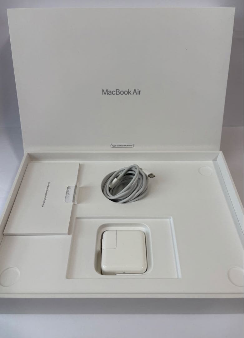 MacBook Air M1 8GBメモリ 512GB
