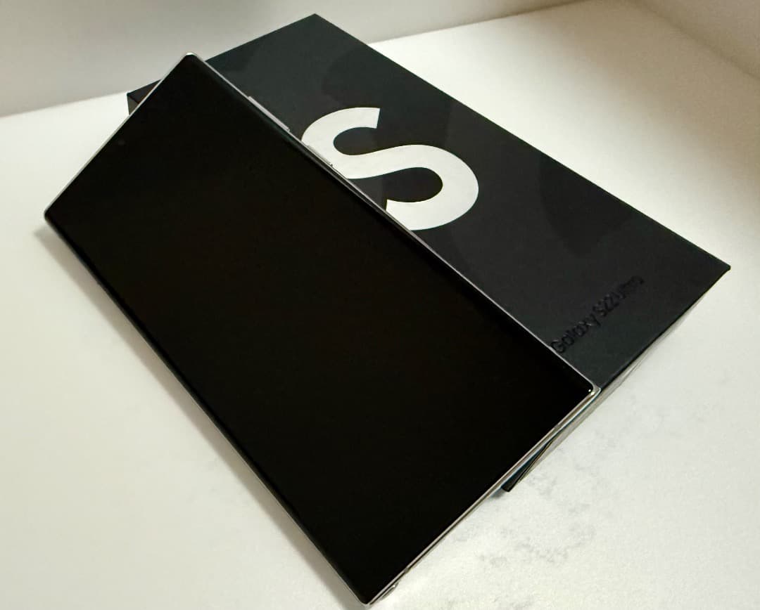超美品 GALAXY s22 Ultla 256GB SIMフリー